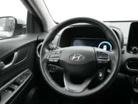 Hyundai Kona (2021) thumbnail 6