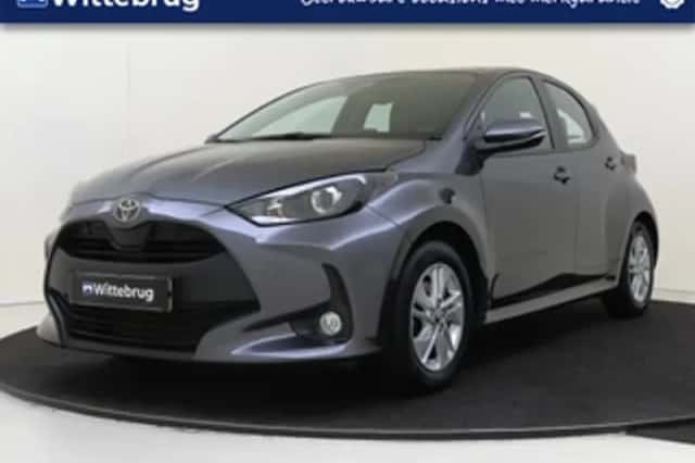 Toyota Yaris (2024) thumbnail 1