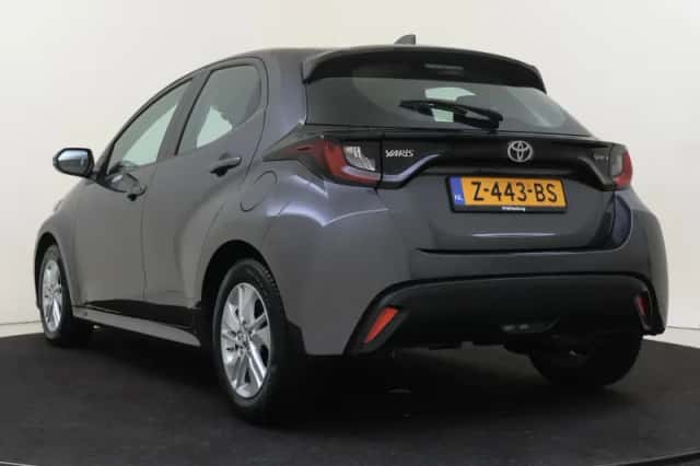 Toyota Yaris (2024) thumbnail 4