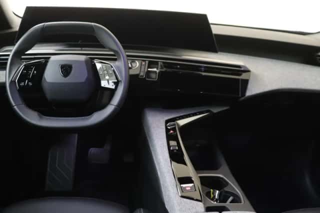 Peugeot 5008 (2025) thumbnail 5