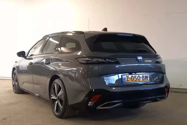 Peugeot 308 (2024) thumbnail 4
