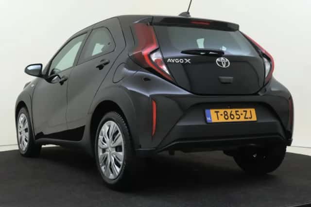 Toyota Aygo (2023) thumbnail 4