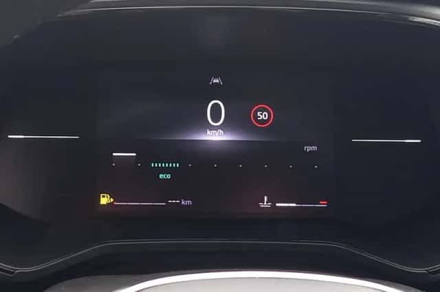 Renault Clio (2024) thumbnail 6