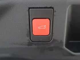 Peugeot 5008 (2024) thumbnail 40
