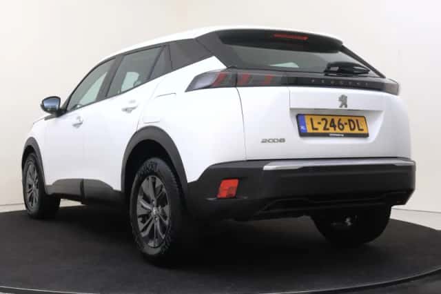 Peugeot 2008 (2021) thumbnail 4