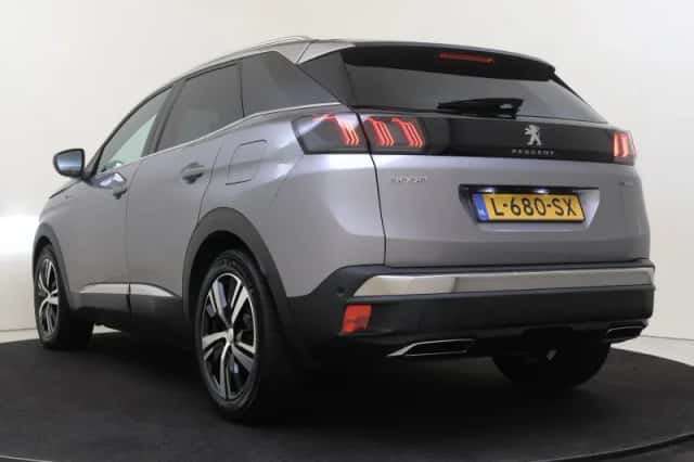 Peugeot 3008 (2021) thumbnail 4