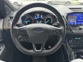 Ford Kuga (2019) thumbnail 3