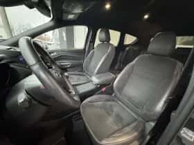 Ford Kuga (2019) thumbnail 9