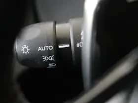 Peugeot 2008 (2020) thumbnail 31
