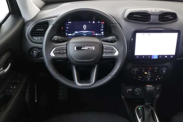 Jeep Renegade (2025) thumbnail 6