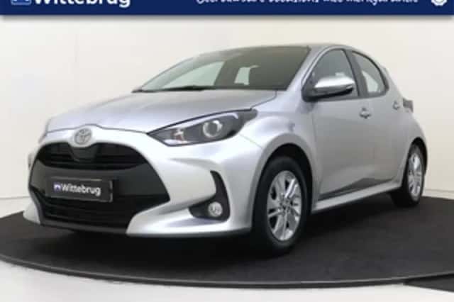 Toyota Yaris (2024) thumbnail 1