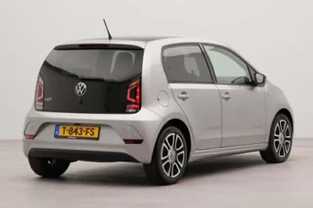 Volkswagen Up! (2023) thumbnail 2