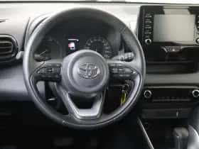 Toyota Yaris (2023) thumbnail 6