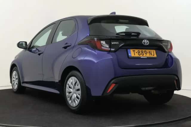 Toyota Yaris (2023) thumbnail 4