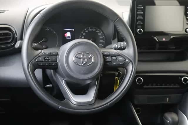 Toyota Yaris (2023) thumbnail 6