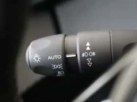 Peugeot e-2008 (2021) thumbnail 30