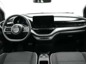 Fiat 500 (2023) thumbnail 5