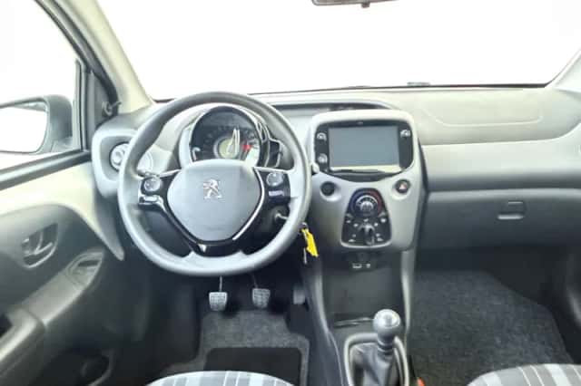 Peugeot 108 (2020) thumbnail 4