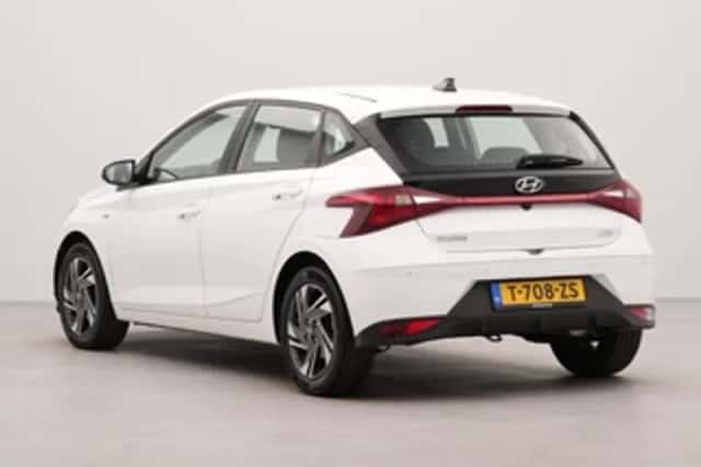 Hyundai i20 (2023) thumbnail 4