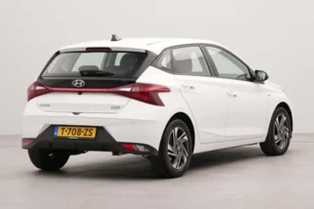 Hyundai i20 (2023) thumbnail 2