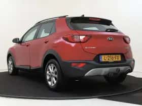 Kia Stonic (2021) thumbnail 3