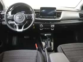 Kia Stonic (2021) thumbnail 4