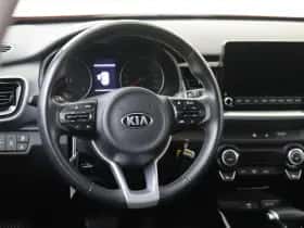 Kia Stonic (2021) thumbnail 5