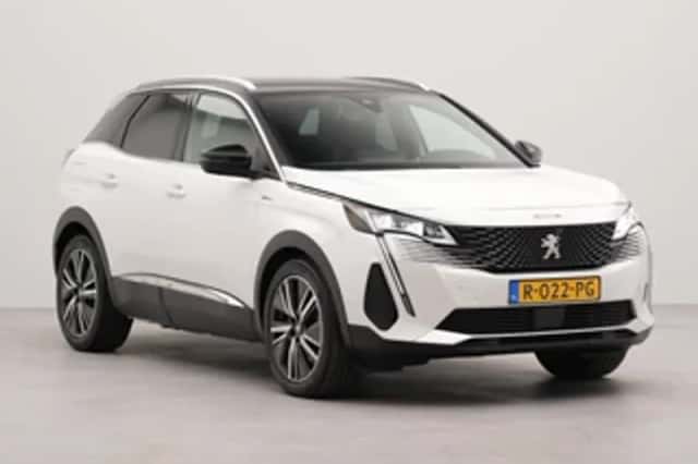 Peugeot 3008 (2022) thumbnail 3