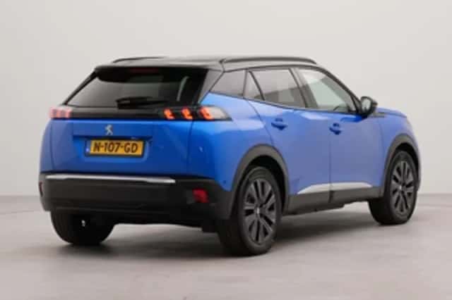 Peugeot e-2008 (2021) thumbnail 2