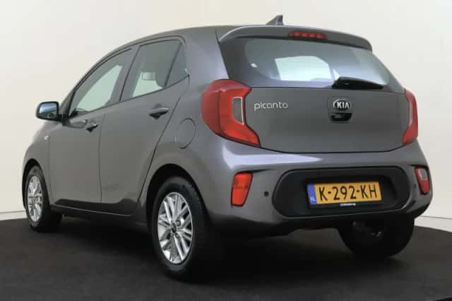 Kia Picanto (2021) thumbnail 4