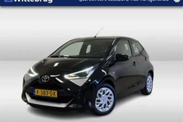 Toyota Aygo (2020) thumbnail 1