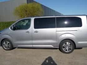 Peugeot Traveller (2021) thumbnail 2