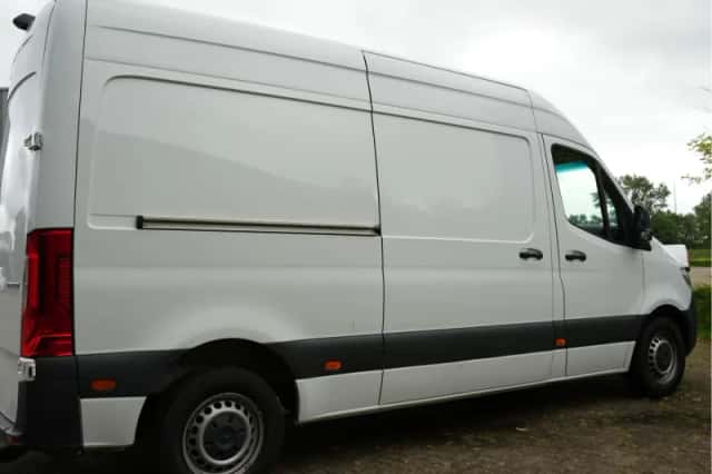 Mercedes-Benz Sprinter (2022) thumbnail 4