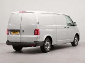 Volkswagen Transporter (2019) thumbnail 2