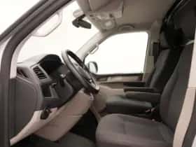 Volkswagen Transporter (2019) thumbnail 15