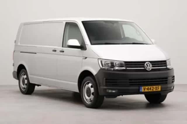 Volkswagen Transporter (2019) thumbnail 3