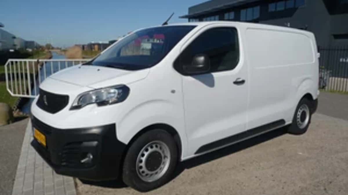 Peugeot Expert (2023) — foto 1