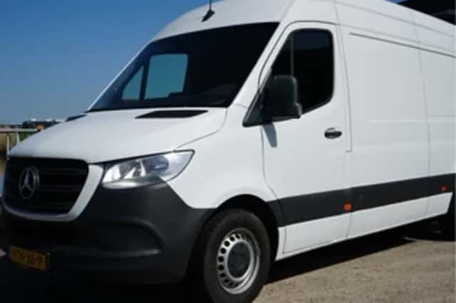 Mercedes-Benz Sprinter (2023) thumbnail 6