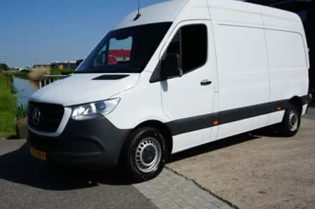 Mercedes-Benz Sprinter (2023) thumbnail 6