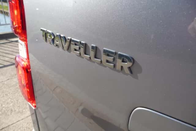 Peugeot Traveller (2021) thumbnail 4