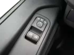 Mercedes-Benz Sprinter (2023) thumbnail 16