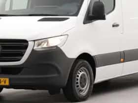 Mercedes-Benz Sprinter (2023) thumbnail 37