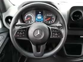 Mercedes-Benz Sprinter (2023) thumbnail 7