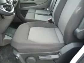 Volkswagen Crafter (2023) thumbnail 3