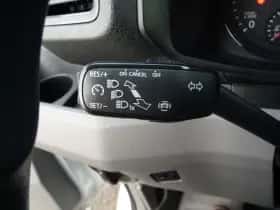 Volkswagen Crafter (2023) thumbnail 4