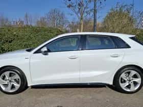 Audi A3 (2023) thumbnail 5