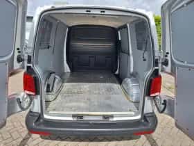 Volkswagen Transporter (2020) thumbnail 22