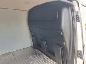 Volkswagen Transporter (2020) thumbnail 24