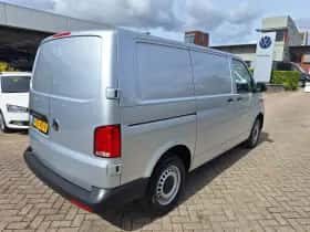 Volkswagen Transporter (2020) thumbnail 5