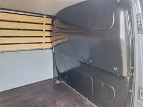 Volkswagen Transporter (2024) thumbnail 23